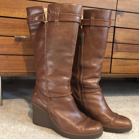Ugg- Leather wedge boots - Picture 1 of 9